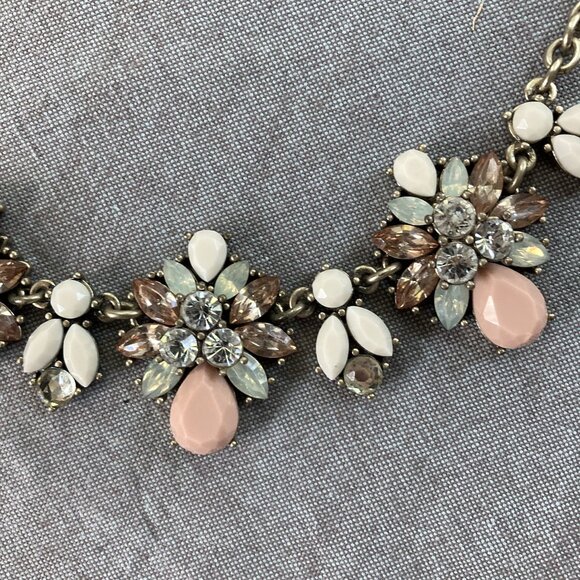 Statement Necklace, Peach Pink Pastel & Rhinestones, Gold Tone, Retro Vibes! - Picture 4 of 10